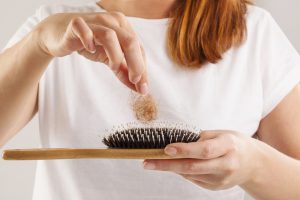 Saç Dökülmesi Tipi Erkeklerde ve Kadınlarda Değişir mi?